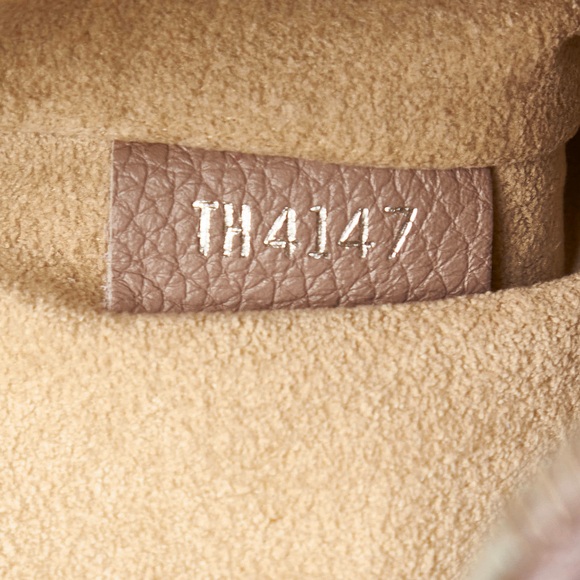 Pre-Loved Louis Vuitton Taurillon Pochette Jour PM - Picture 7 of 9